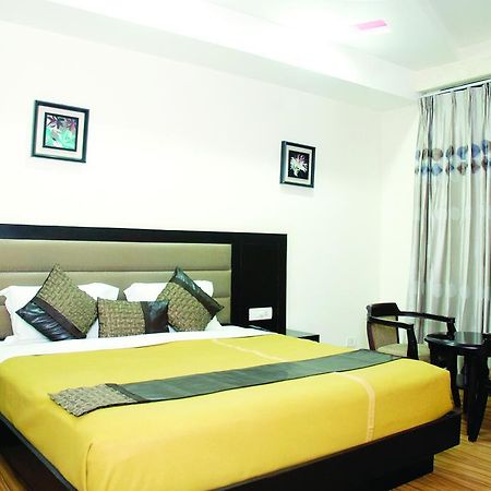 Hotel Orbit 34 Chandīgarh Exterior foto