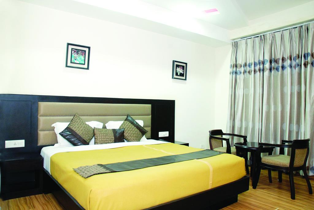 Hotel Orbit 34 Chandīgarh Exterior foto